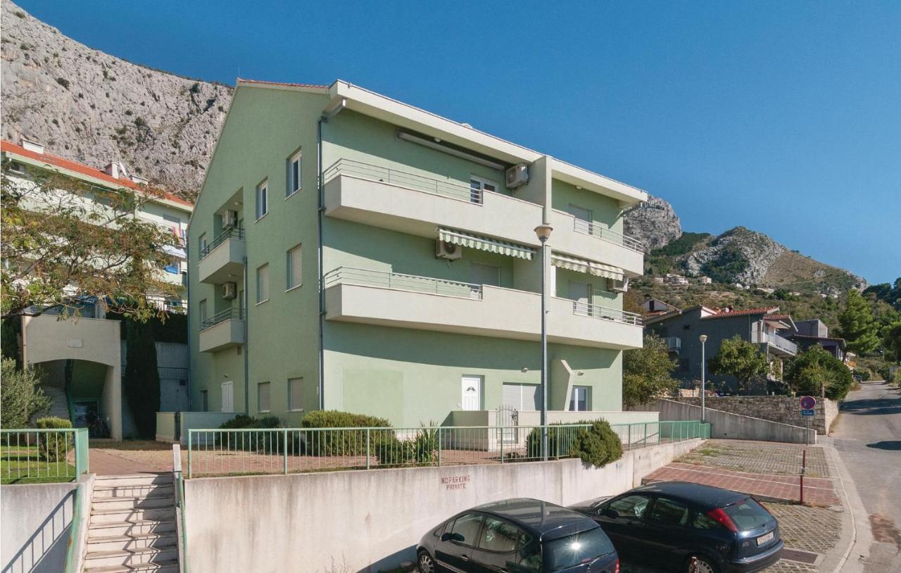 Nice Apartment In Omis With House Sea View Екстериор снимка