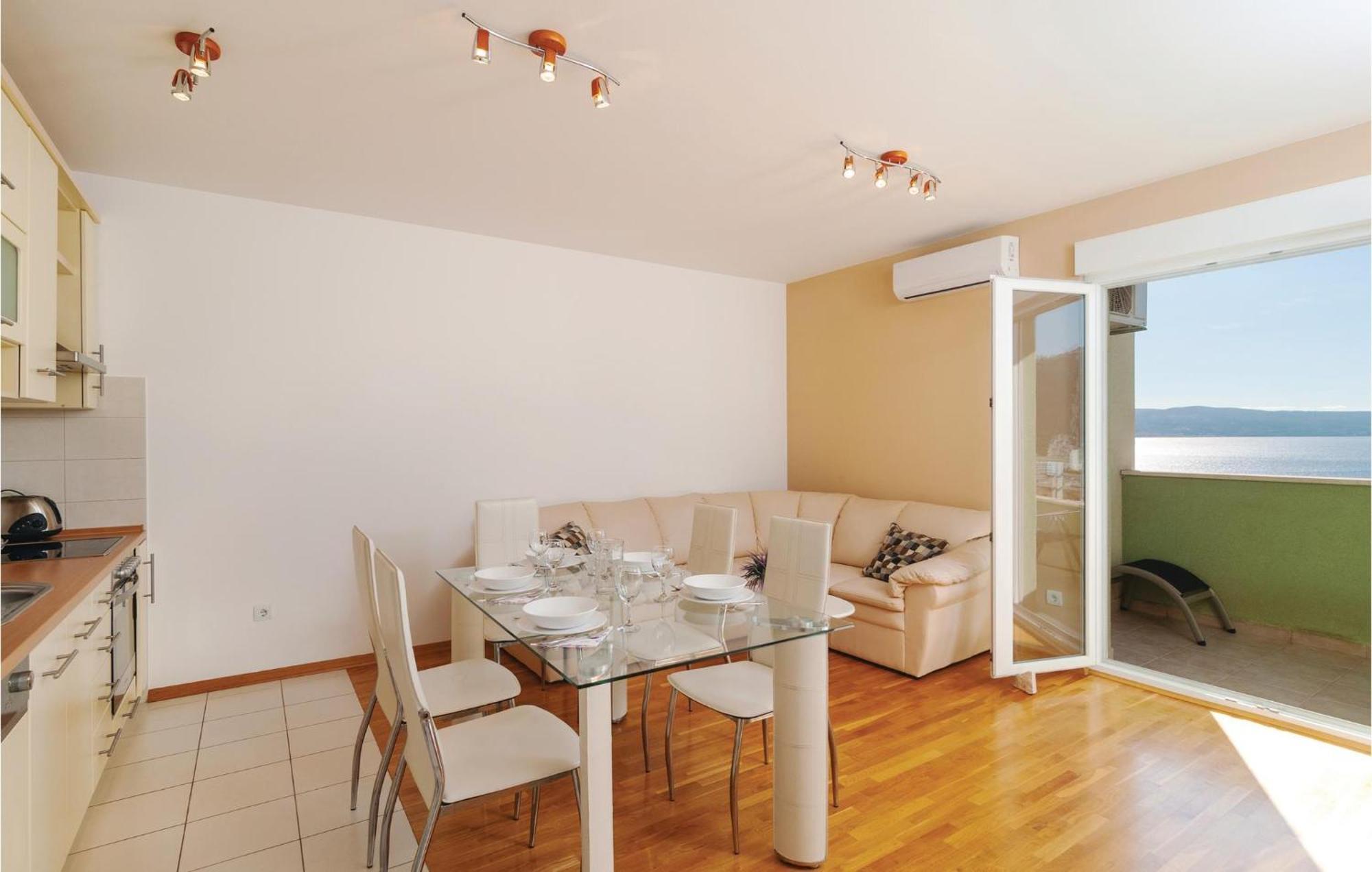 Nice Apartment In Omis With House Sea View Екстериор снимка
