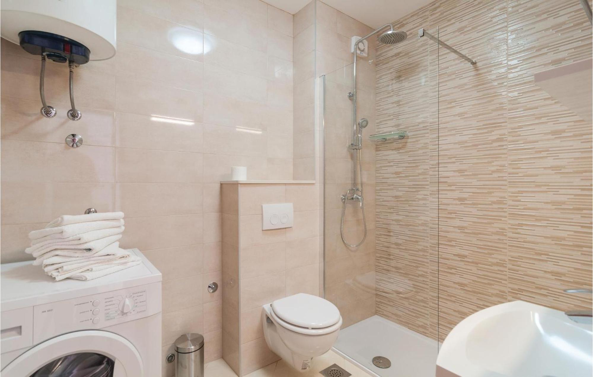 Nice Apartment In Omis With House Sea View Екстериор снимка
